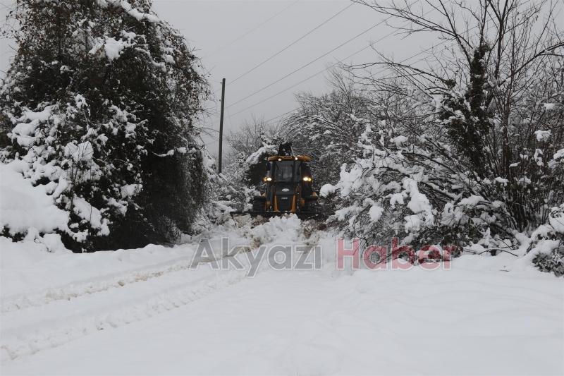 İLÇE GENELİNDE KAR MÜCADELESİ SÜRÜYOR
