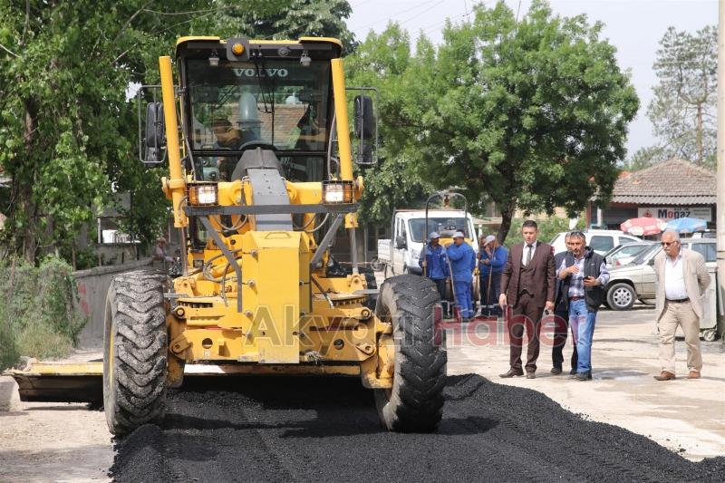 İLÇE MERKEZİNDE ASFALT YAMA ÇALIŞMALARI DEVAM EDİYOR