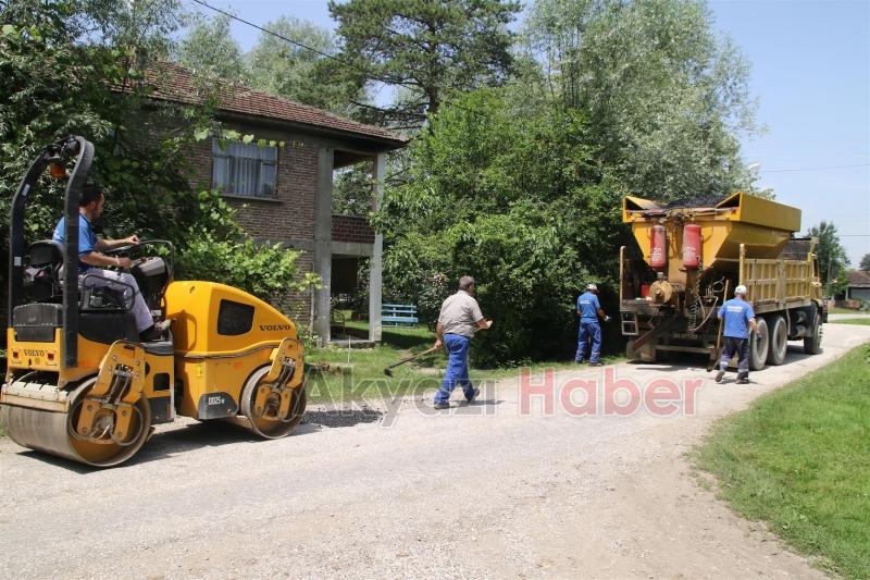 İLÇE MERKEZİNDE ASFALT YAMA ÇALIŞMALARI DEVAM EDİYOR