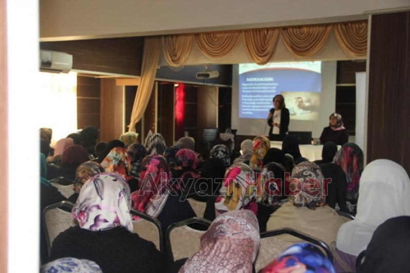 İLÇE MÜFTÜLÜĞÜNÜN DÜZENLEDİĞİ SEMİNERLER DEVAM EDİYOR
