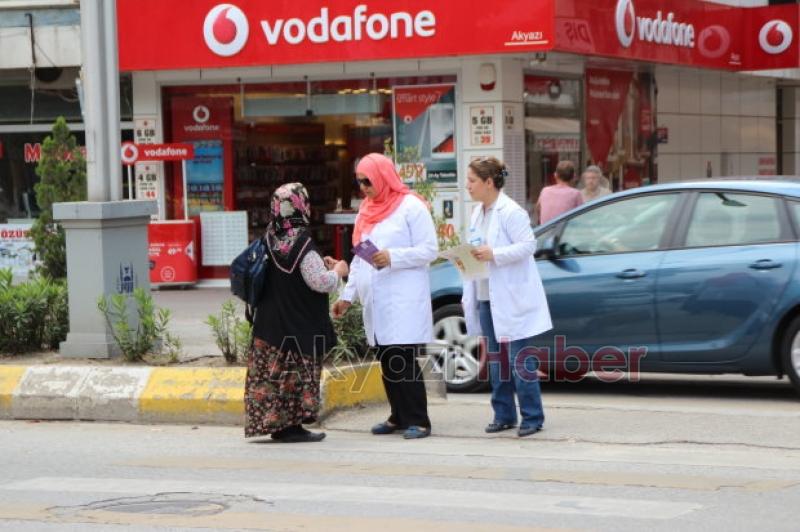 İlçe Sağlık Broşür Dağıttı