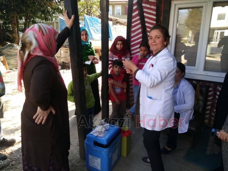 İlçe Sağlık Ekipleri Aşısı Olmayan Mülteci Çocuklara Aşılama Çalışması Yaptı