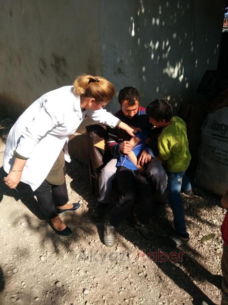 İlçe Sağlık Ekipleri Aşısı Olmayan Mülteci Çocuklara Aşılama Çalışması Yaptı