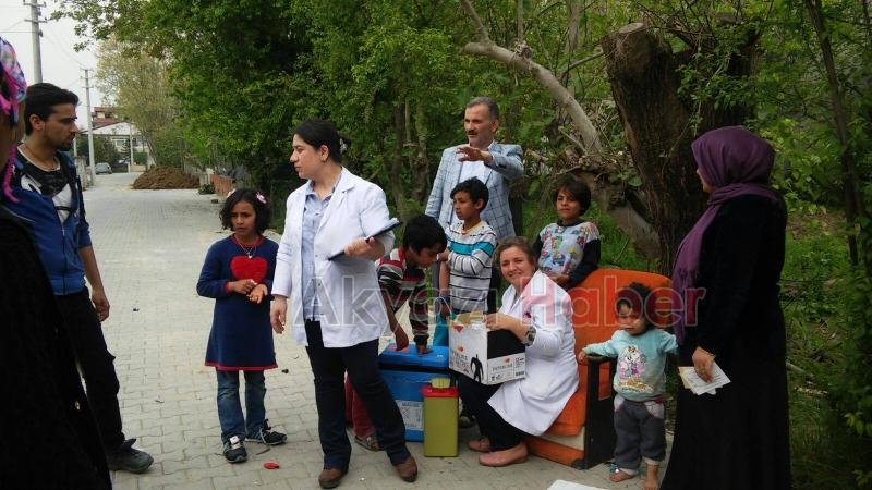 İlçe Sağlık Ekipleri Aşısı Olmayan Mülteci Çocuklara Aşılama Çalışması Yaptı