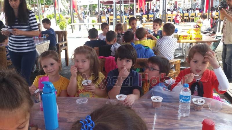 İlçe Sağlık Ekipleri Çocuklara Sütün Önemini Anlattı