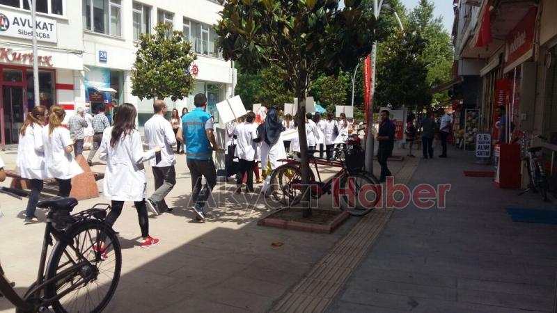 İlçe Sağlık Ekipleri Dünya Tütünsüzler Gününü Kutladı