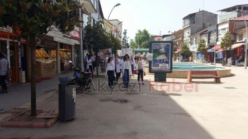 İlçe Sağlık Ekipleri Dünya Tütünsüzler Gününü Kutladı