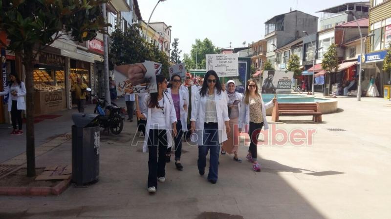 İlçe Sağlık Ekipleri Dünya Tütünsüzler Gününü Kutladı