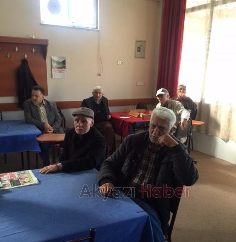 İlçe Sağlık Ekipleri Kahvehanede Seminer Verdi