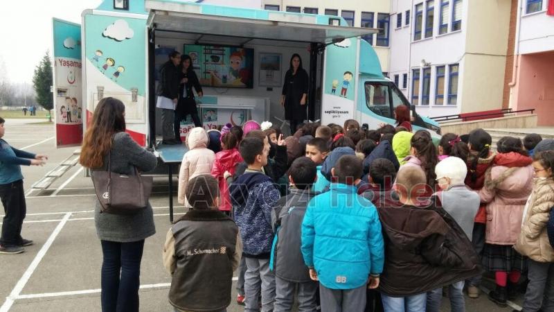 İlçe Sağlıktan Öğrencilere Beslenme ve Diş Sağlığı Eğitimi