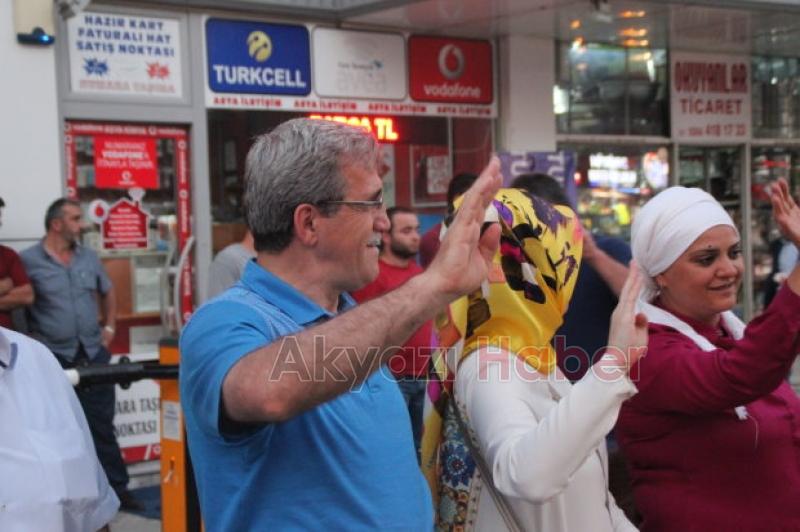 İlk Saatlerden İtibaren Akyazılılarla beraber Dimdik  