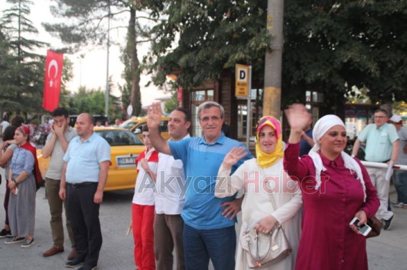 İlk Saatlerden İtibaren Akyazılılarla beraber Dimdik  