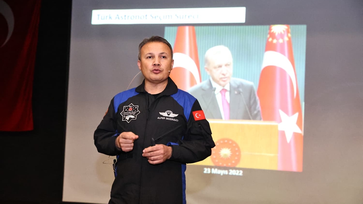 İlk Türk Astronot Alper Gezeravcı Sakarya'da