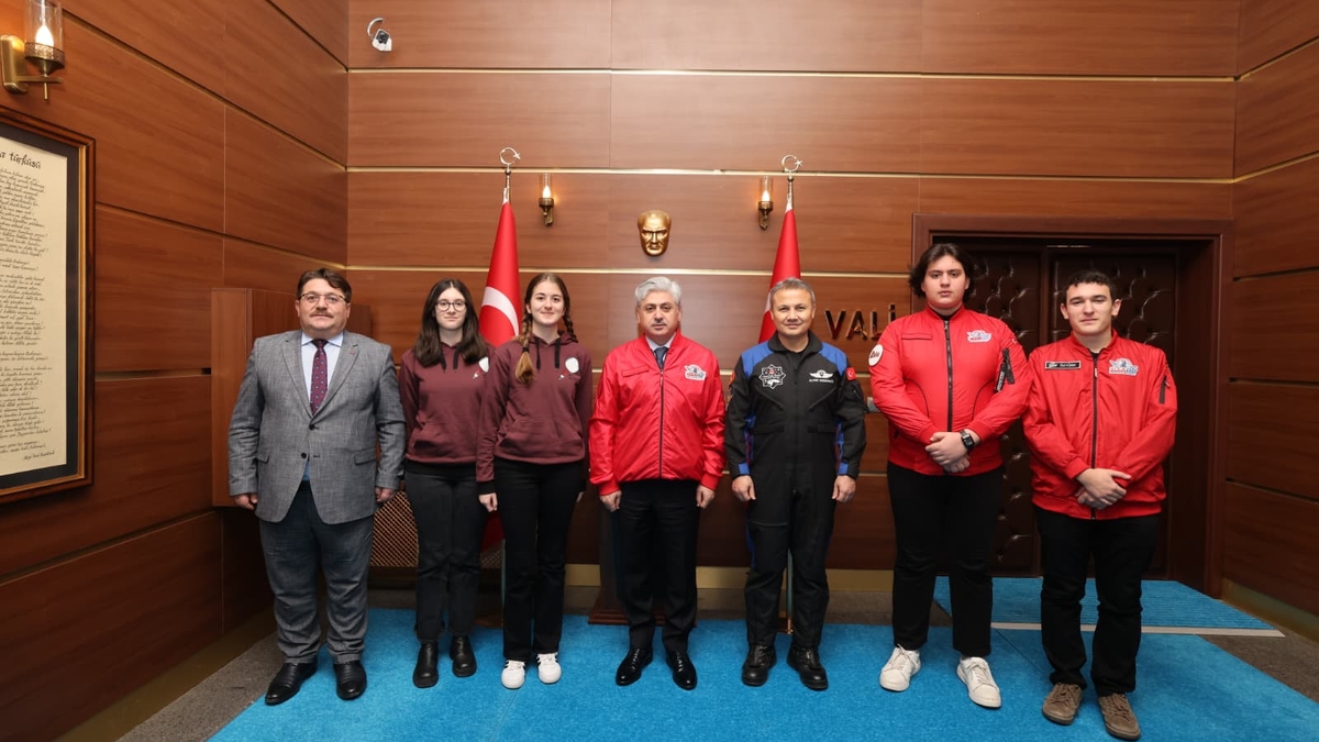 İlk Türk Astronot Alper Gezeravcı Sakarya'da