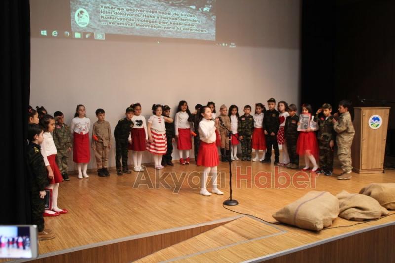 İlkokul Öğrencilerden Çanakkale Gecesi