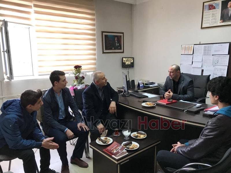 İmam Hatip Lisesi Öğrencileri Özel Eğitim Sınıfı Öğrencilerini Sevindirdi