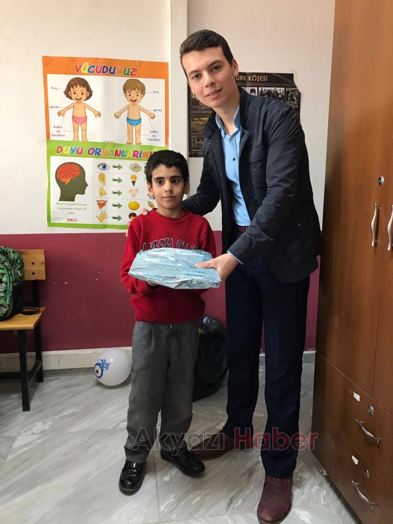 İmam Hatip Lisesi Öğrencileri Özel Eğitim Sınıfı Öğrencilerini Sevindirdi