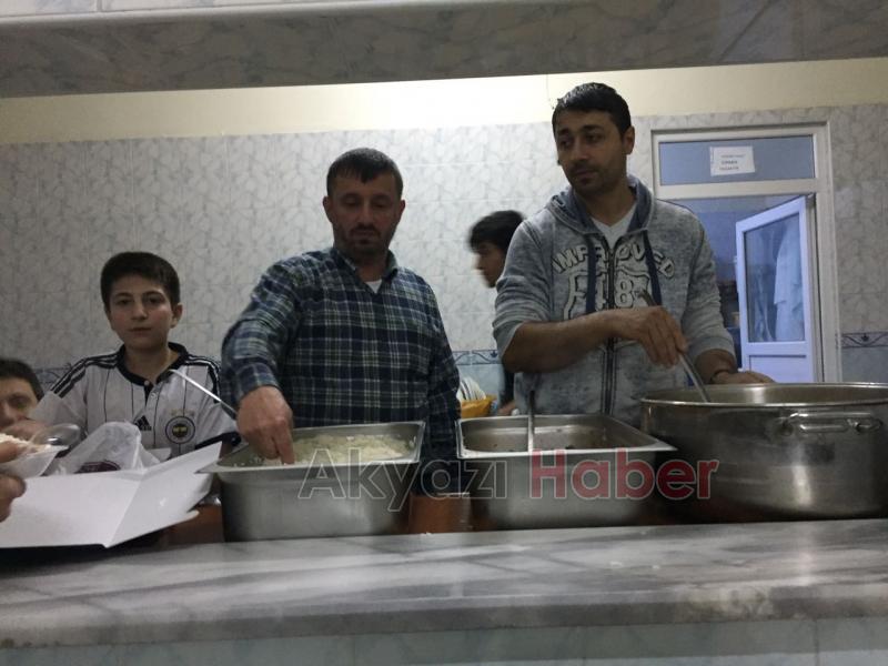 İMAM HATİP LİSESİNDEN İFTAR PROGRAMI