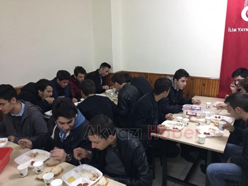 İMAM HATİP LİSESİNDEN İFTAR PROGRAMI