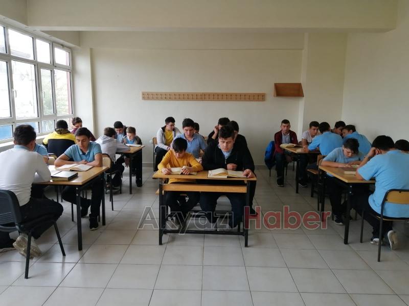 İmam Hatip Okulları Barış Pınarı Harekatı İçin Fetih Suresi Okudu