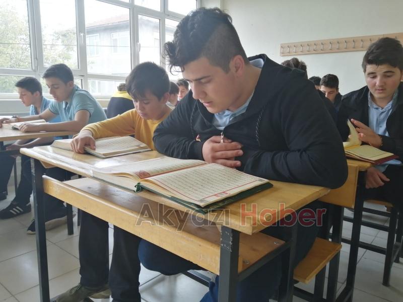 İmam Hatip Okulları Barış Pınarı Harekatı İçin Fetih Suresi Okudu