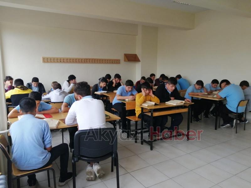 İmam Hatip Okulları Barış Pınarı Harekatı İçin Fetih Suresi Okudu