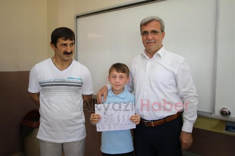 İmam Hatip Ortaokullu Çocuklara Karne Sürprizi