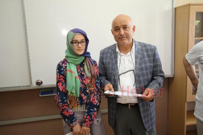 İmam Hatip Ortaokullu Çocuklara Karne Sürprizi