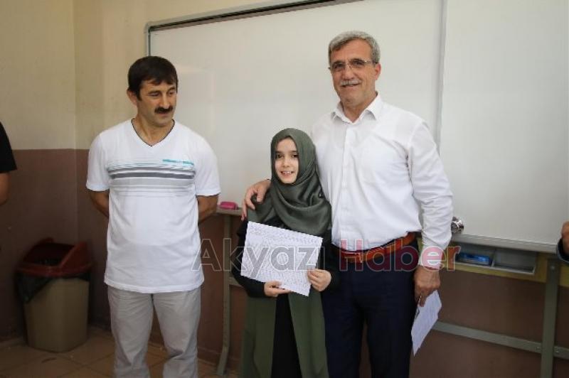 İmam Hatip Ortaokullu Çocuklara Karne Sürprizi