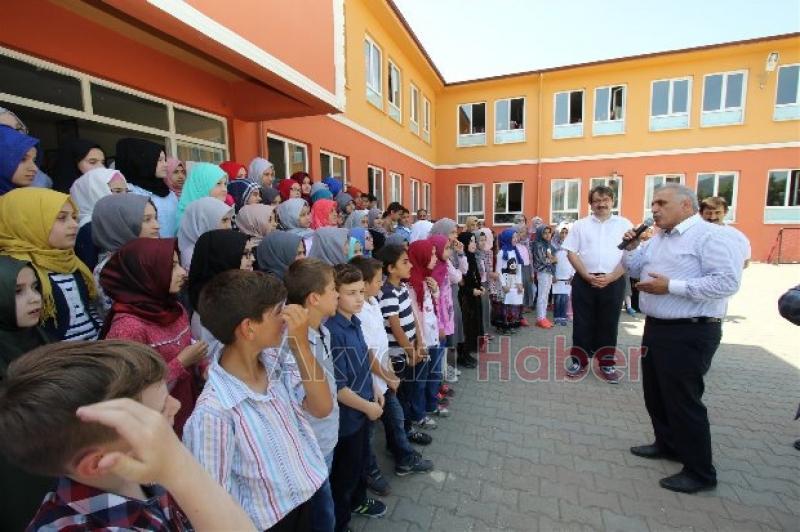 İmam Hatip Ortaokullu Çocuklara Karne Sürprizi