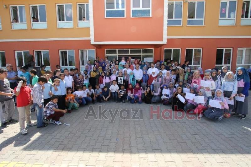 İmam Hatip Ortaokullu Çocuklara Karne Sürprizi