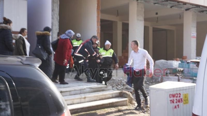 Ailevi sorunları olan kadın Çatıya çıktı