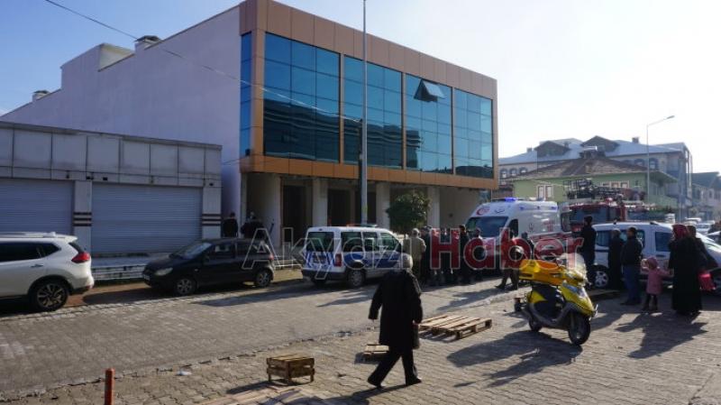 Ailevi sorunları olan kadın Çatıya çıktı