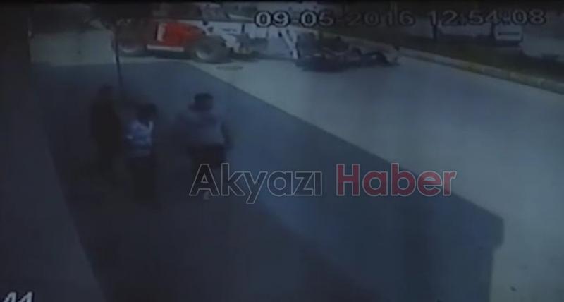 İş Makinesi Bisiklet Sürücüsüne Çarptı