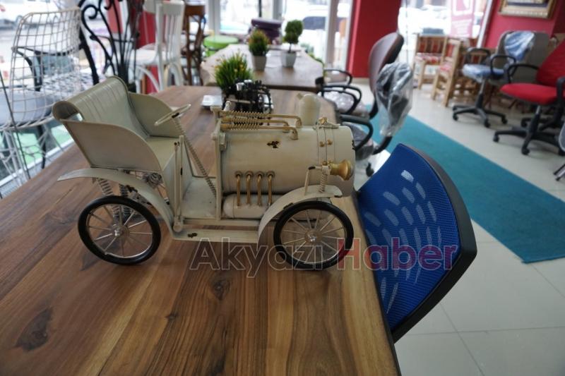 İşimiz Masa Gücümüz Sandalye