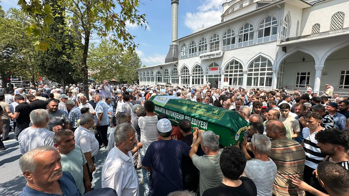 İsmail Atacan’a Son Veda. Sevenleri Yalnız Bırakmadı