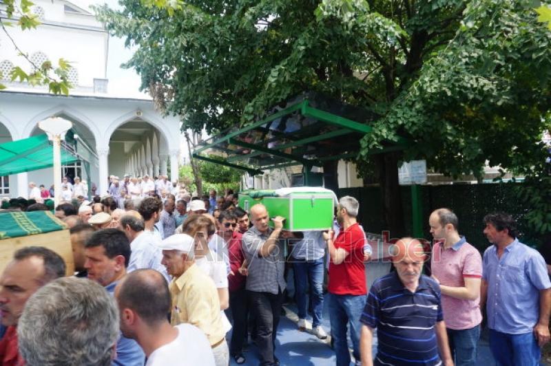 iSMAiL HAKKI YILDIRIMHAN VE UĞUR ŞiRiN DUALARLA DEFNEDiLDi