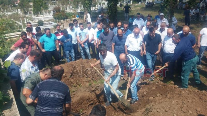 İsminaz Gödek Defnedildi