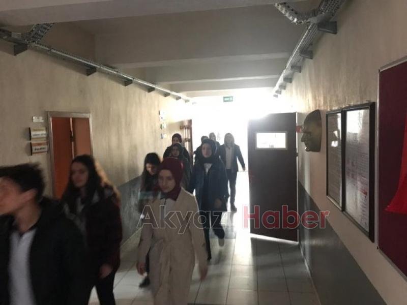 İşmont Halil Bildirici Mesleki ve Teknik Anadolu Lisesinde Öğrencilere afet eğitimi verildi