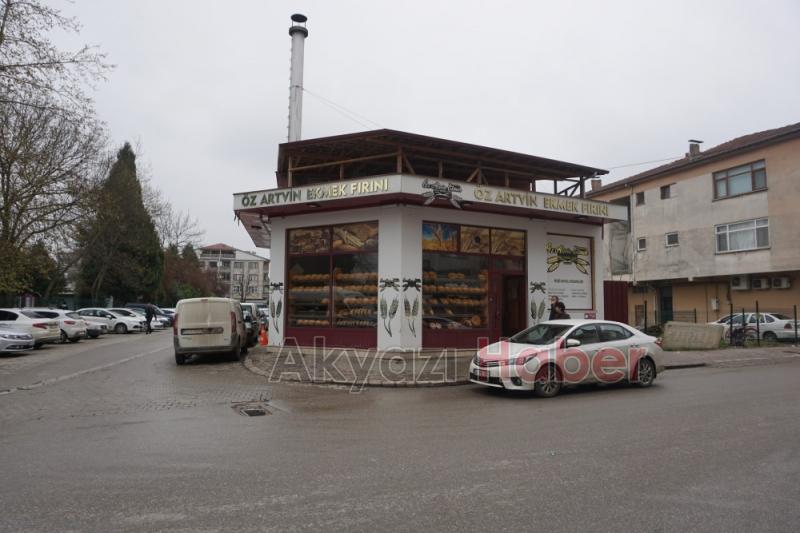 İşsiz Kalanlara ve İhtiyaç Sahiplerine Ücretsiz Ekmek 