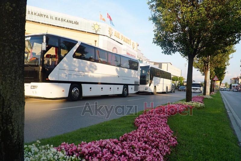 İstanbulda oy kullanacak seçmenler için otobüs kaldırdı