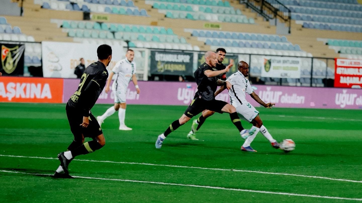 İstanbulspor 3 Sakaryaspor 3