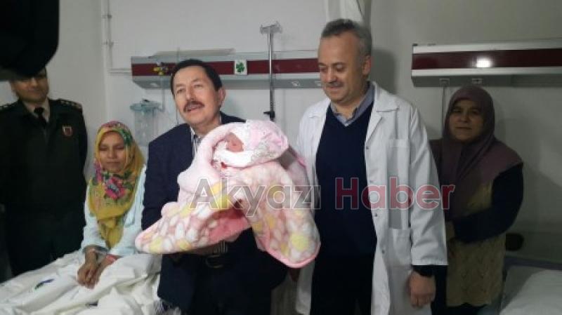 İşte yeni yılın ilk bebeği