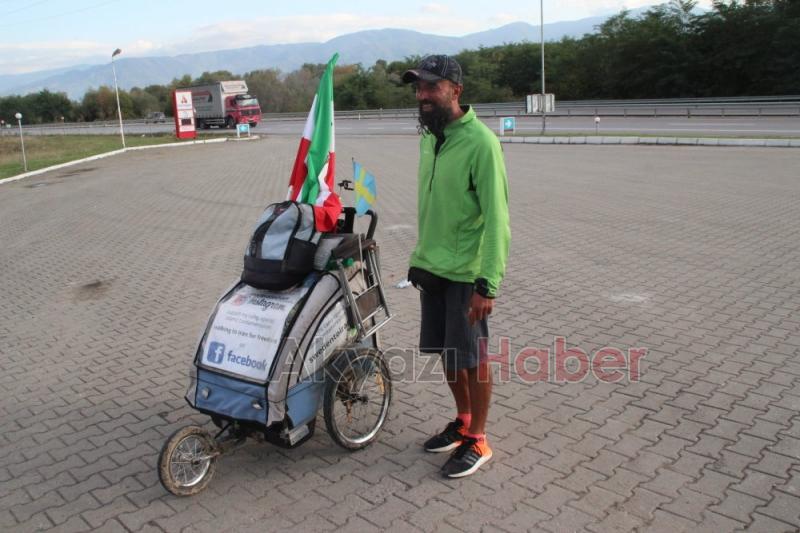 İsveç’ten İran’a Özgürlük İçin Yürüyor