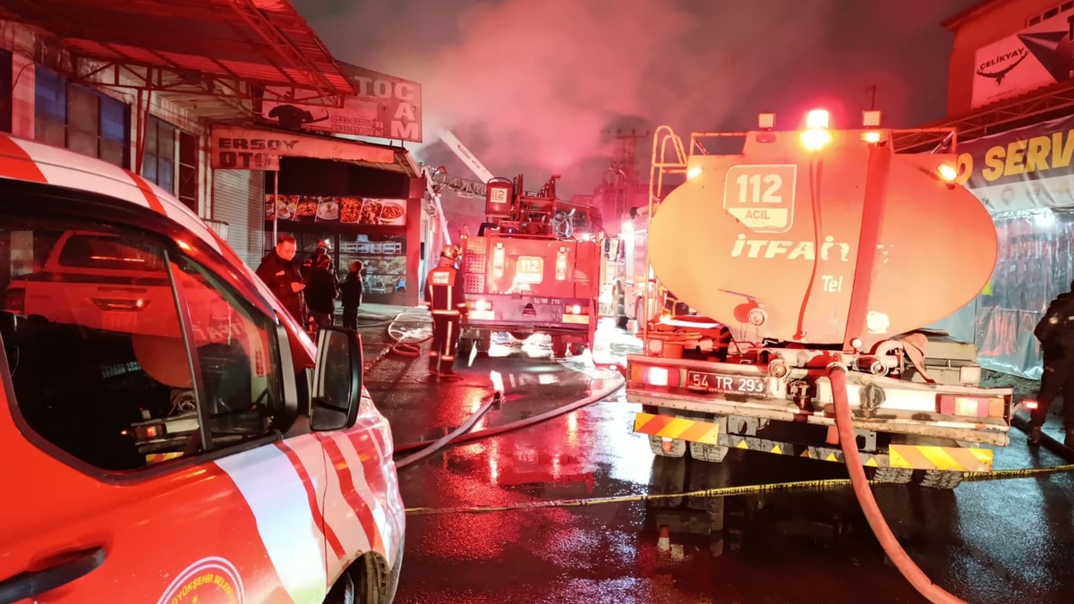 Sanayide büyük yangın; Alevler içinde