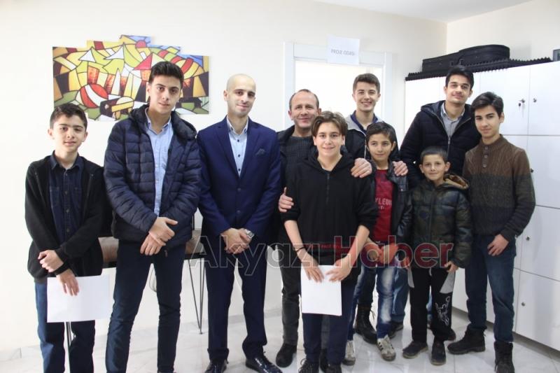 IZM Game Studios Dualarla Açıldı