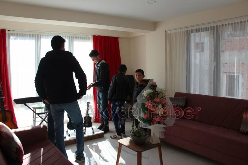 IZM Game Studios Dualarla Açıldı