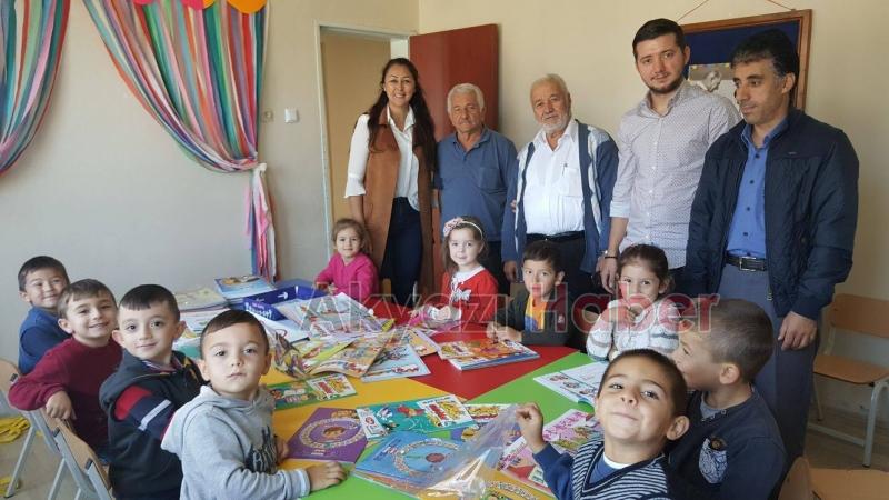 İzmitten Gelip Öğrencilere Yardım Ettiler