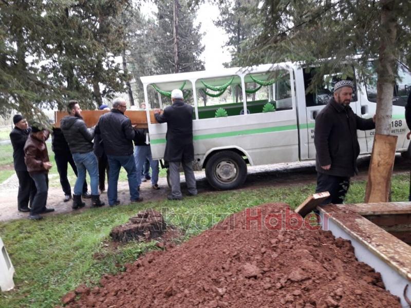 İzzet Fazlıoğlu Defnedildi