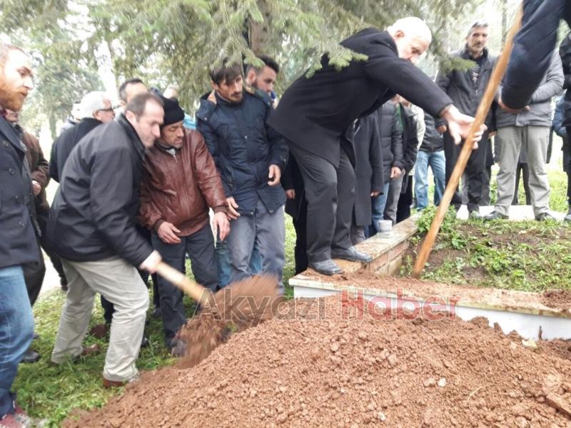 İzzet Fazlıoğlu Defnedildi